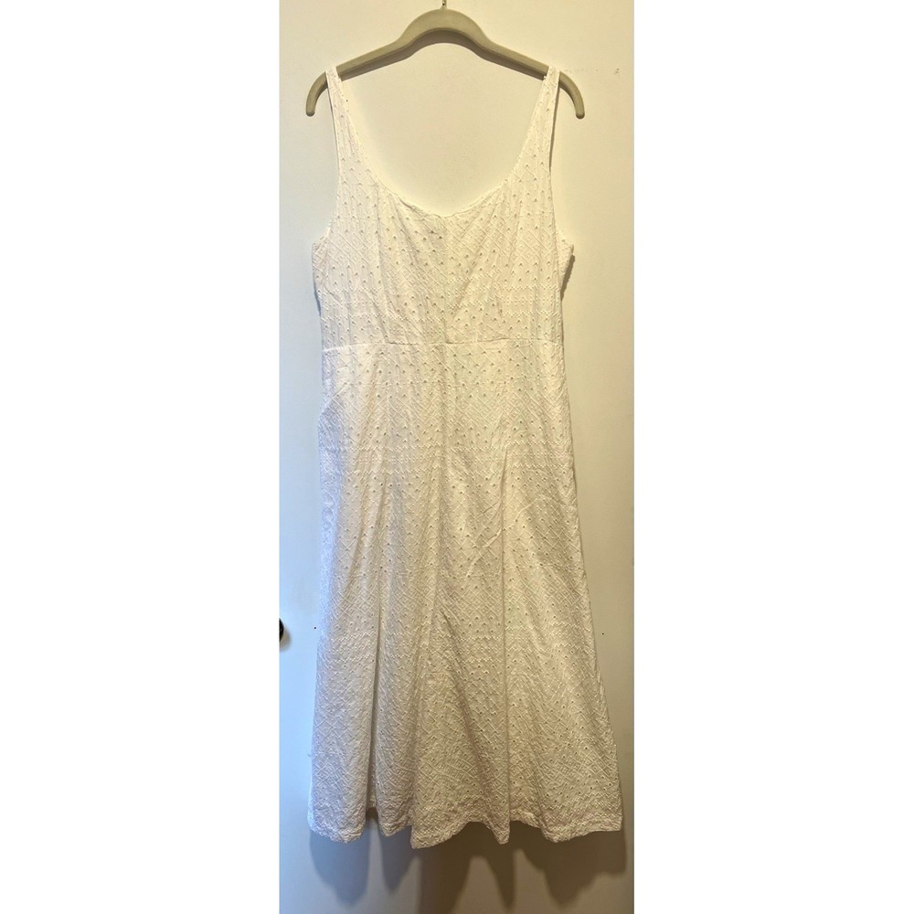Old Navy Women's L White Eyelet Embroidered Smocked Lined Scoop Neck Midi Dress